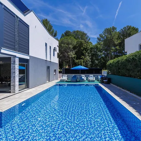 Rial 2 By Interhome *